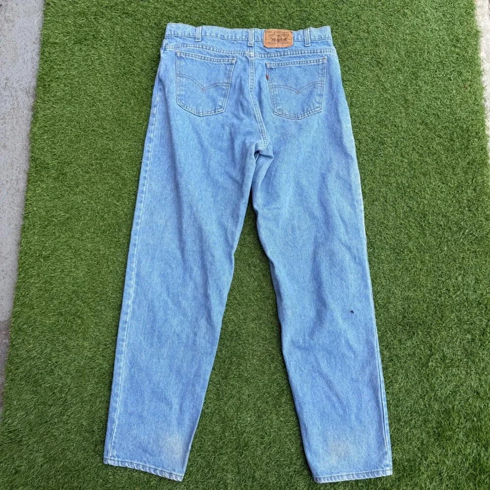 Vintage Levis 550 Relaxed Fit Tapered Leg Jeans Light Wash Made in USA 38x34